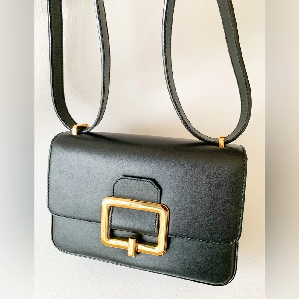 👜 BALLY Ladies Janelle Buckle Shoulder Bag - Picture 6 of 10